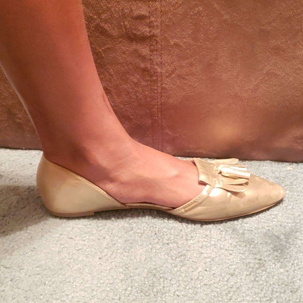 *BOGO 50% same category item- Gold Shine Point Toe